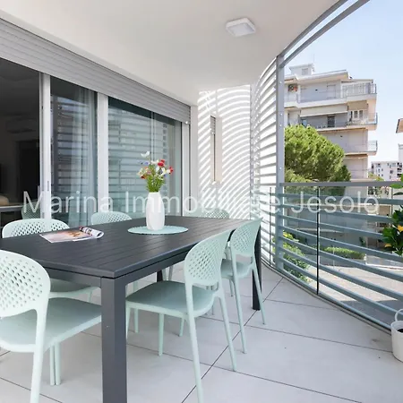 Acqua Palace Apartment