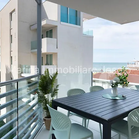 Acqua Palace Apartment
